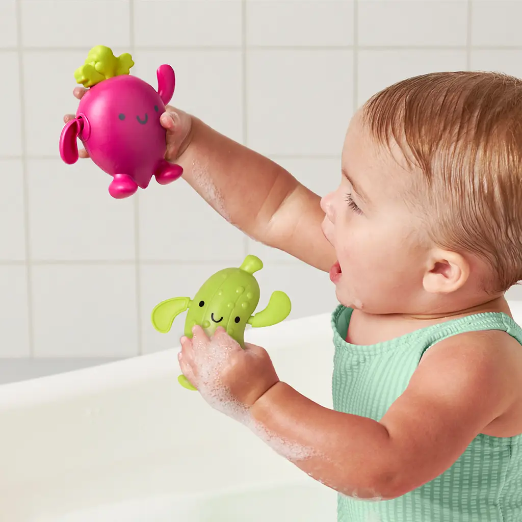 Silly Swimmers Bath + Water Toy