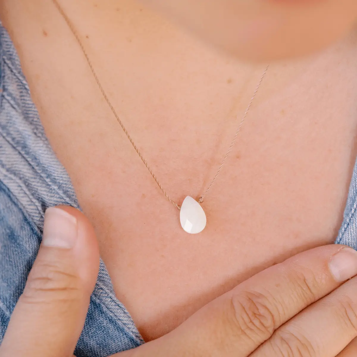 Soul Full Necklace - Mother of Pearl Peace Be With You