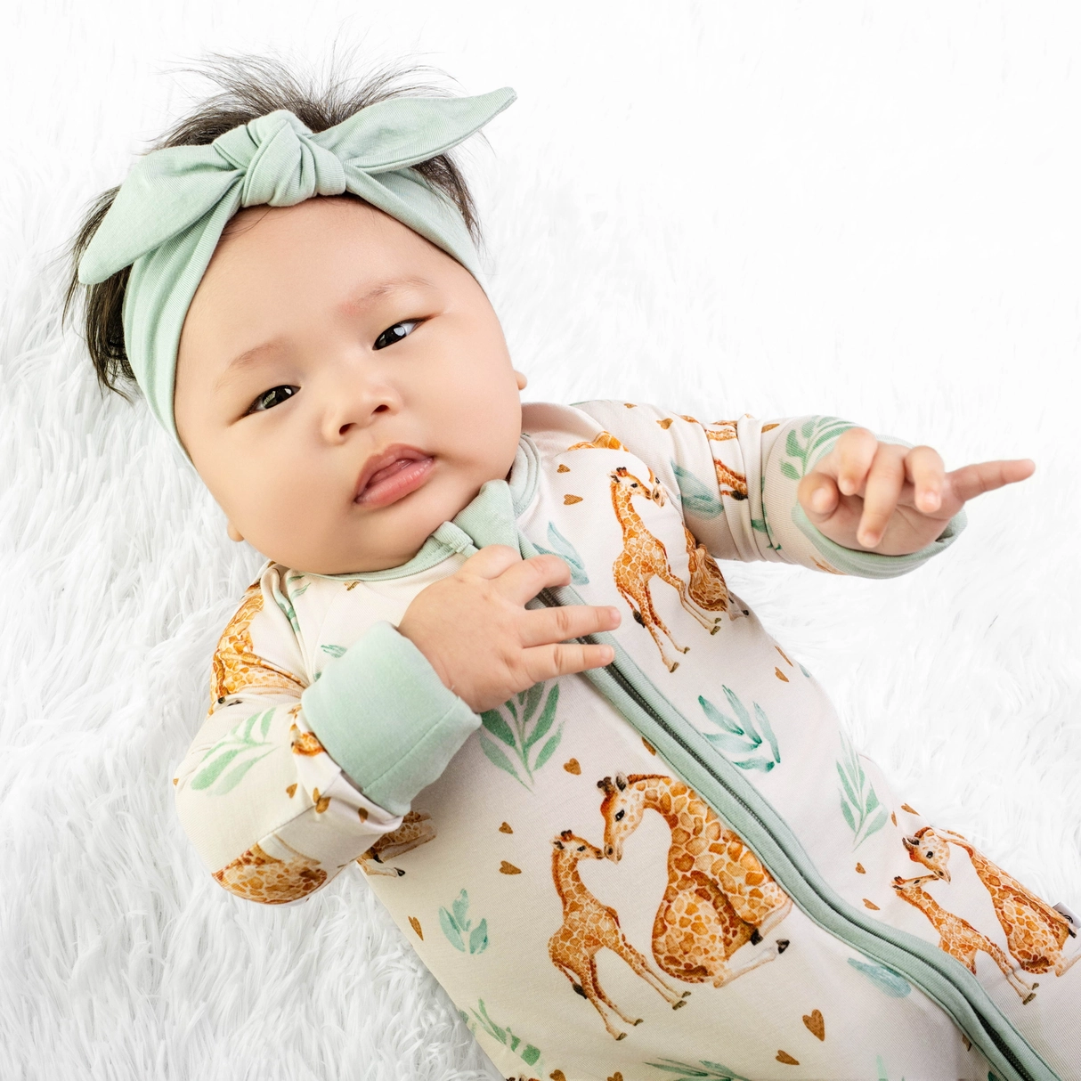 Mother's Love Giraffe Bamboo Sleeper