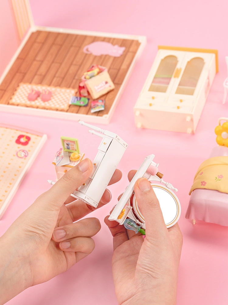 Miniature House Kit: Lovely Pink Bedroom