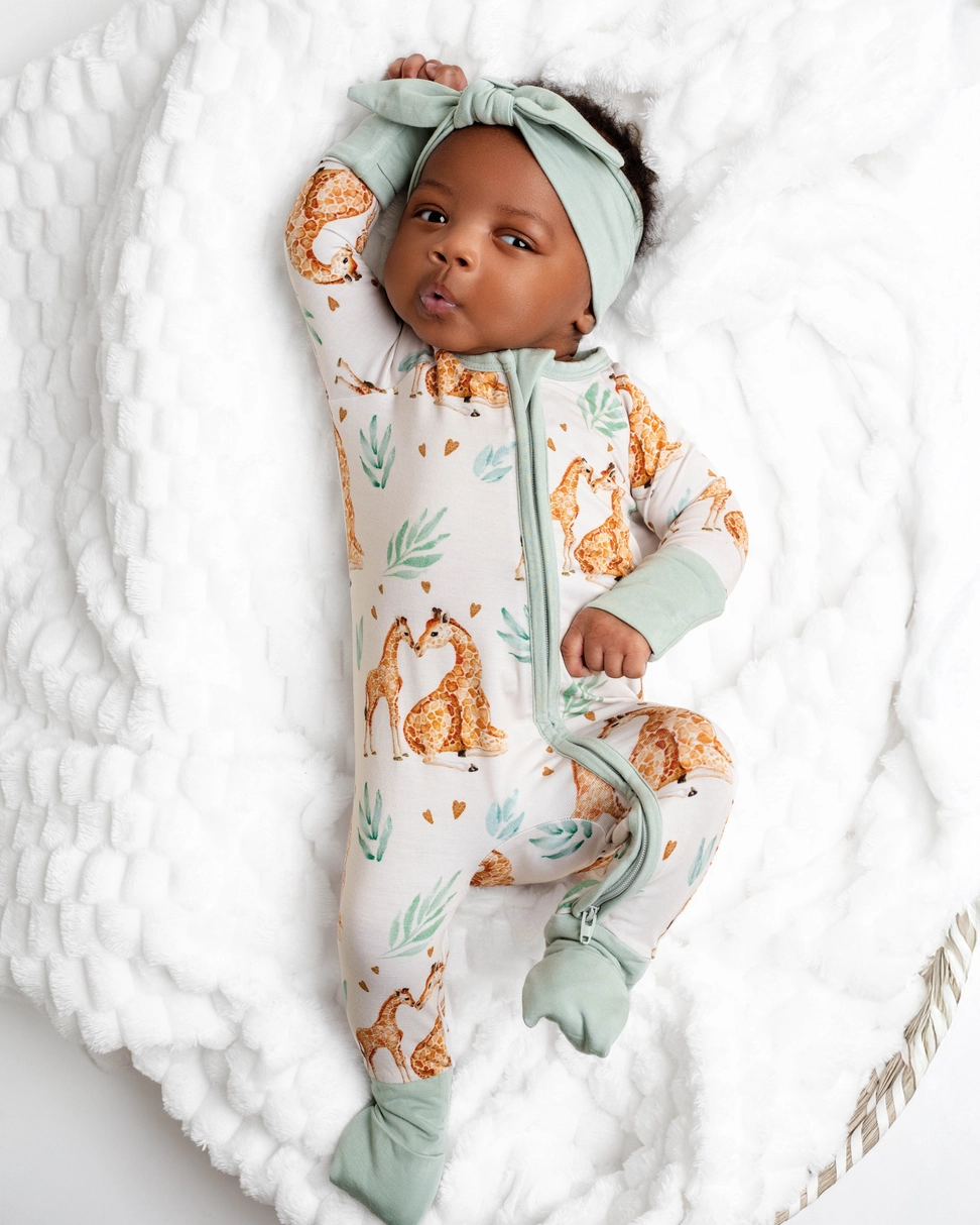 Mother's Love Giraffe Bamboo Sleeper