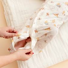 Moments w/ Friends Winnie the Pooh Magnetic Me Gown + Hat