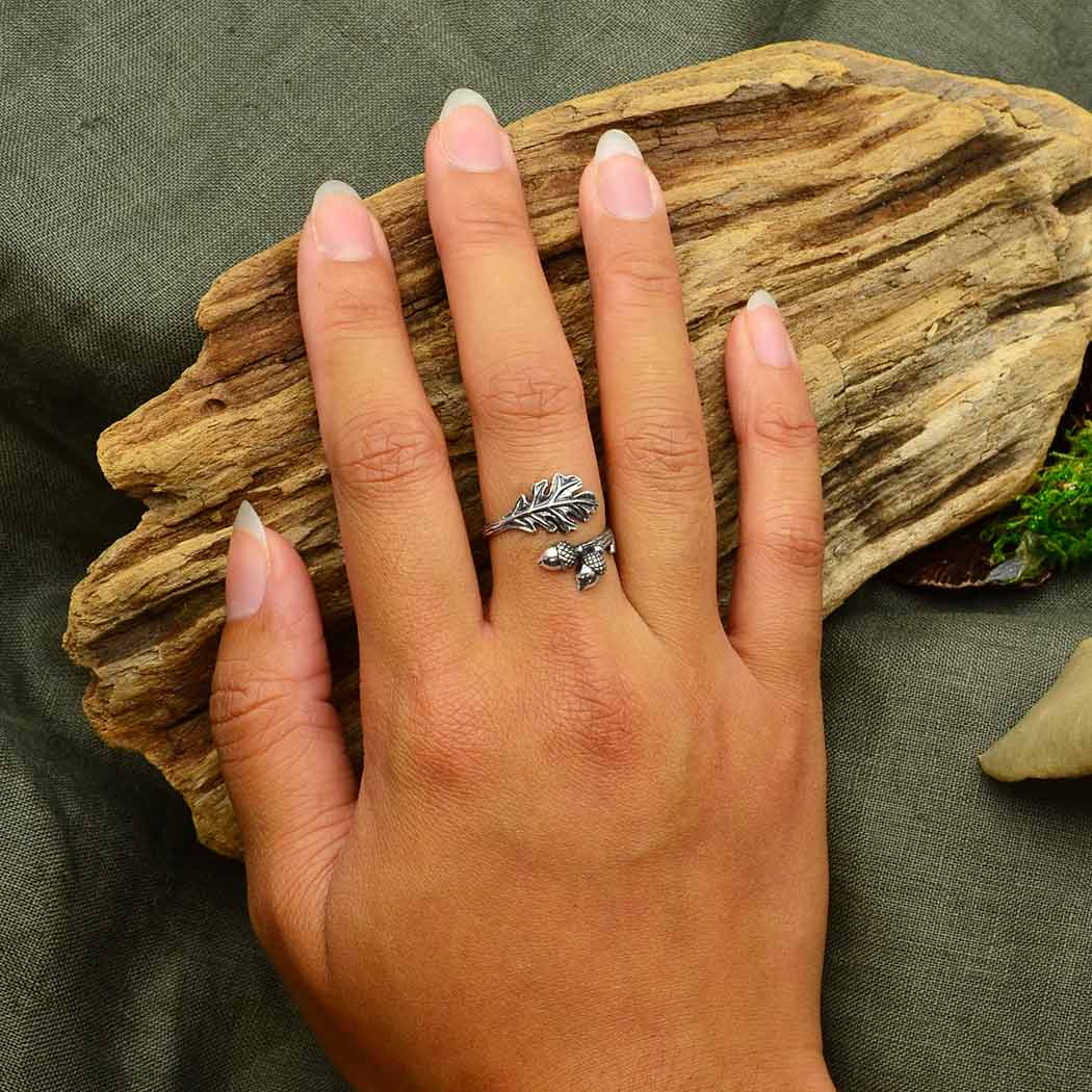 Oak & Acorn Adjustable Ring