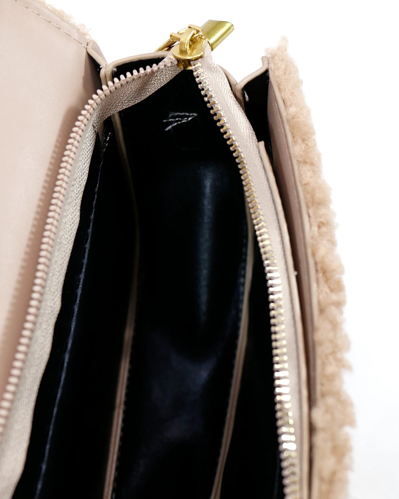 Sherpa Purse