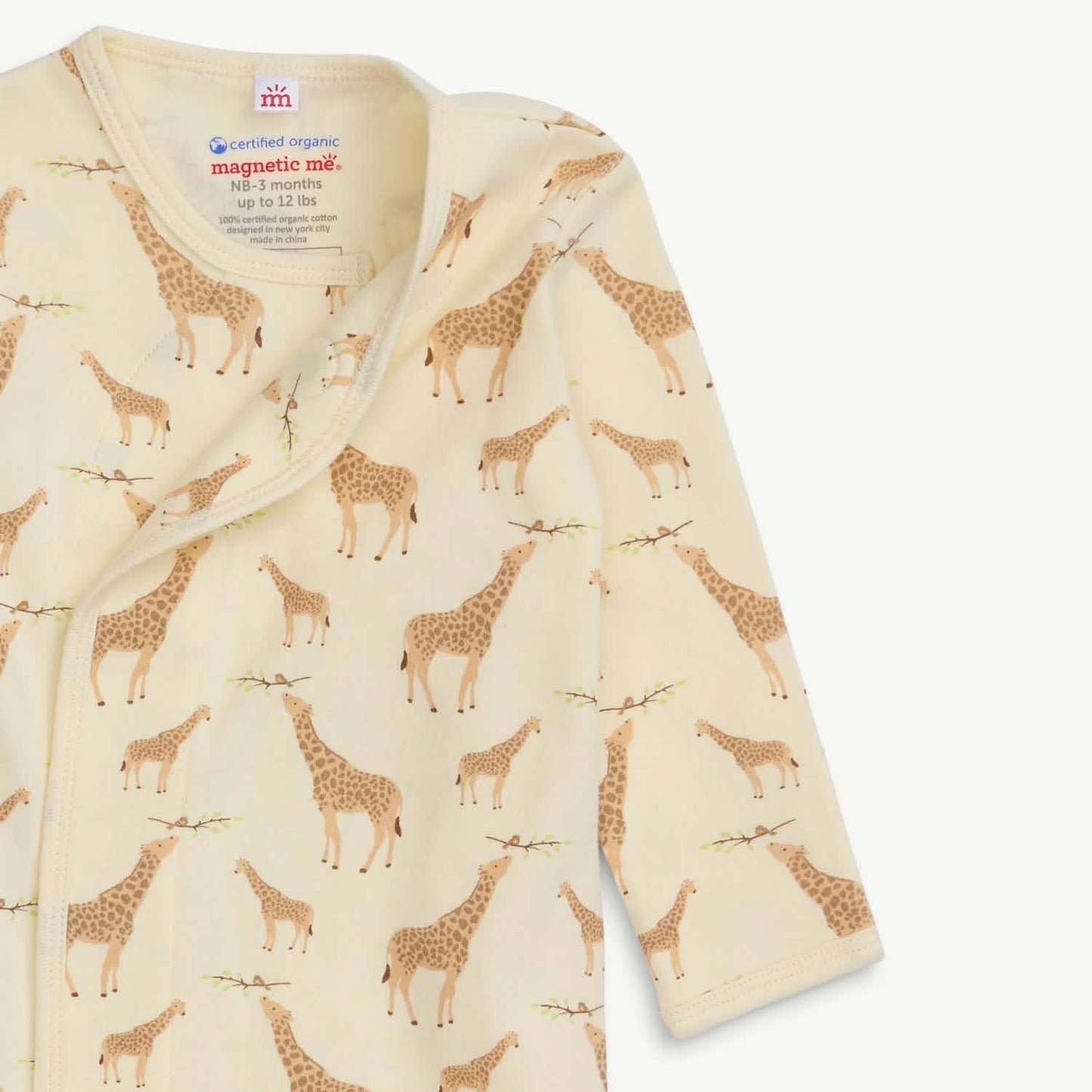 Cream Giraffe Organic Magnetic Me Gown + Hat
