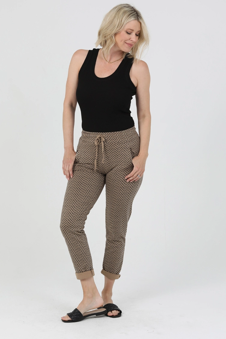 Herringbone Printed Joggers w/ Zipper Pocket