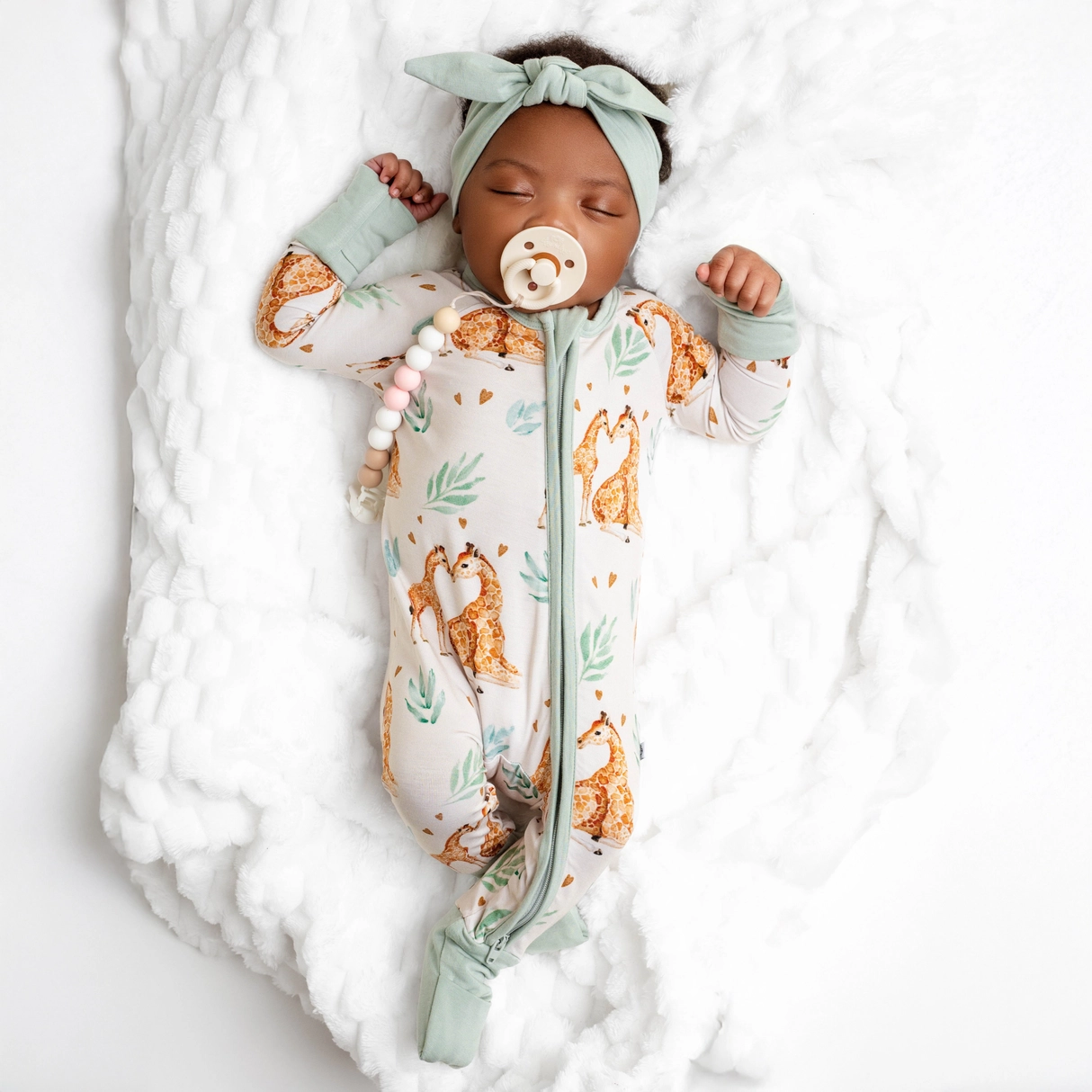 Mother's Love Giraffe Bamboo Sleeper