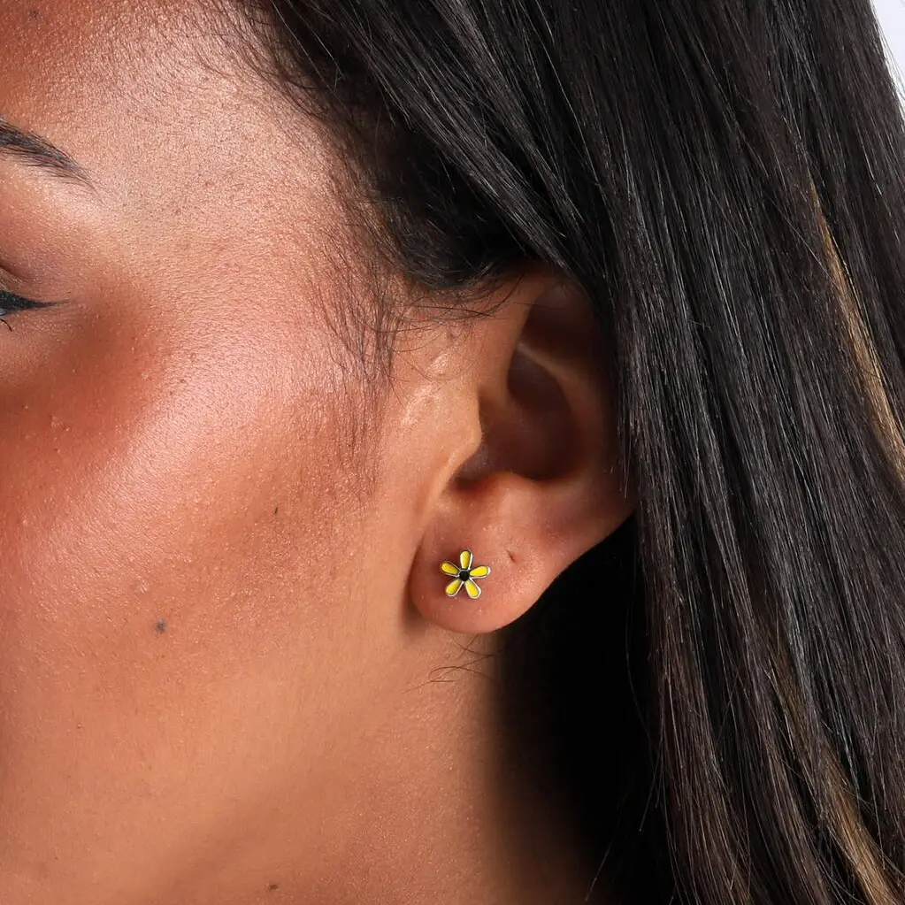 All You Need is Flowers Daisy Earrings