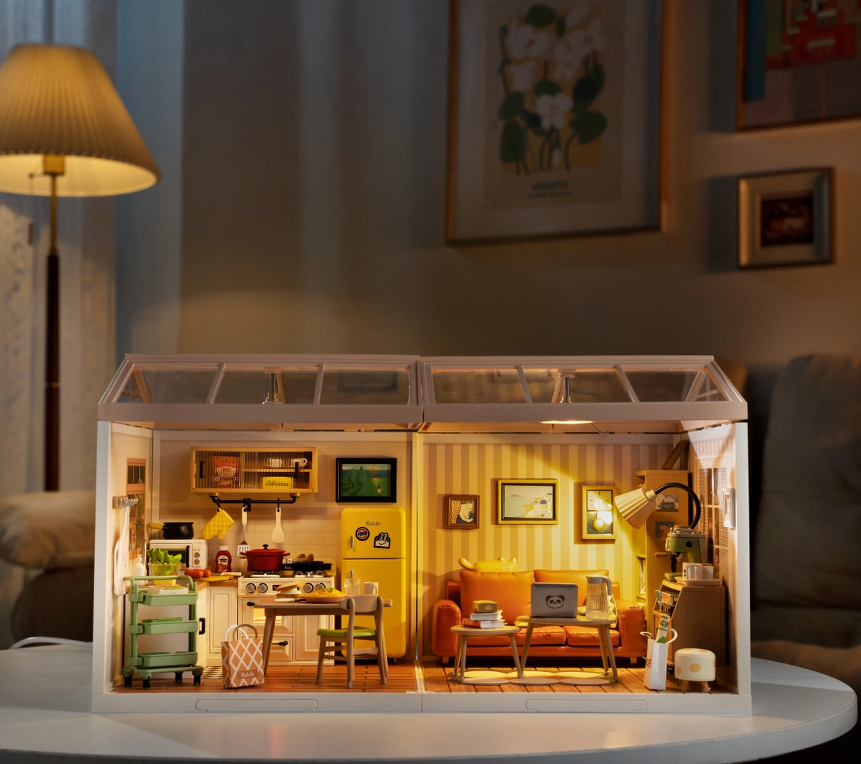 Miniature House Kit: Sweet Dreams Bedroom
