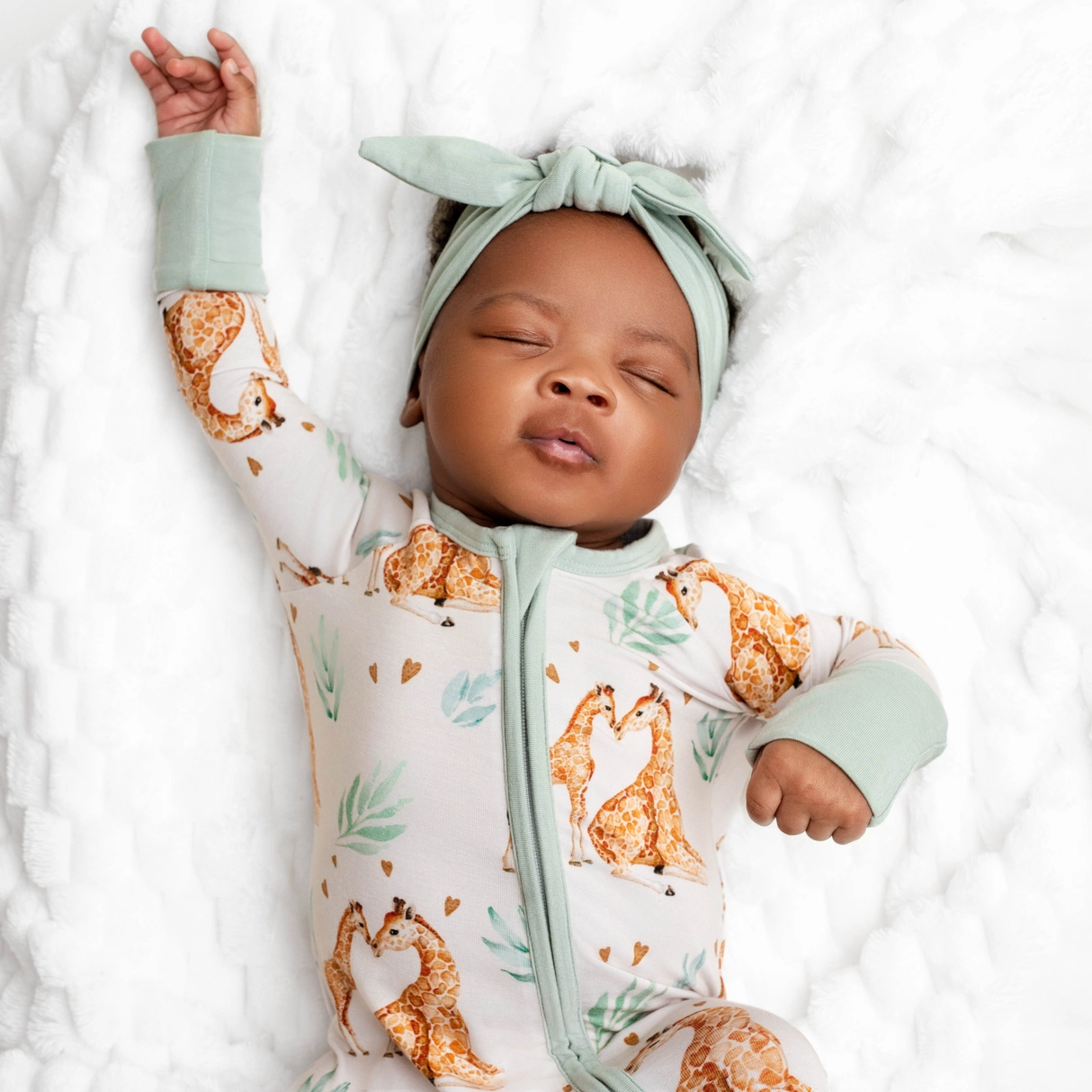 Mother's Love Giraffe Bamboo Sleeper