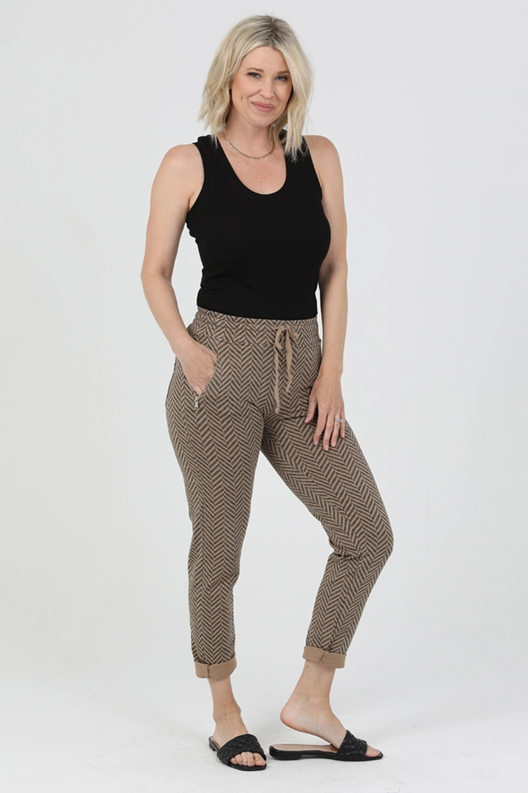 Herringbone Printed Joggers w/ Zipper Pocket