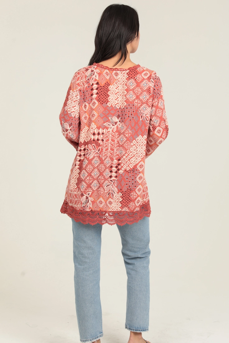 Lace Trim V-Neck Tunic Top