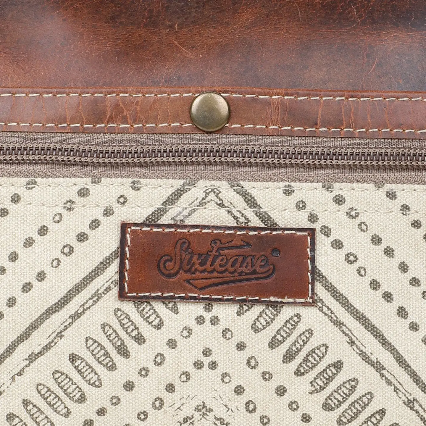 Women's Crossbody Bag - ZigZag