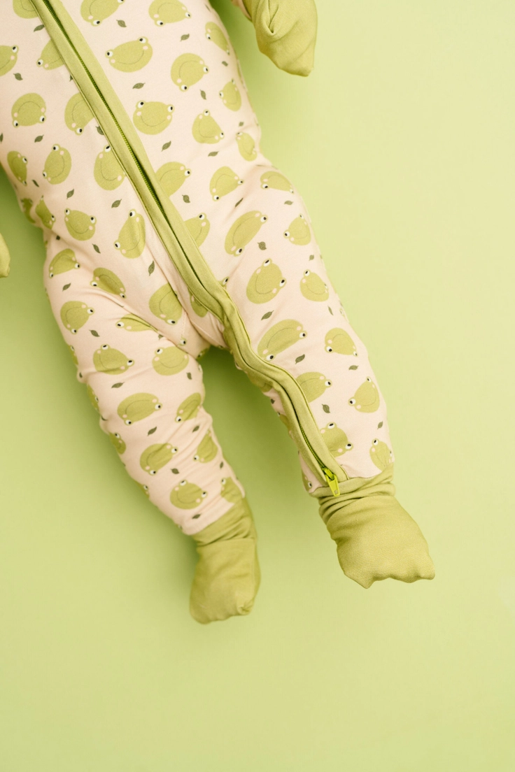 Froggy Friends Bamboo Sleeper
