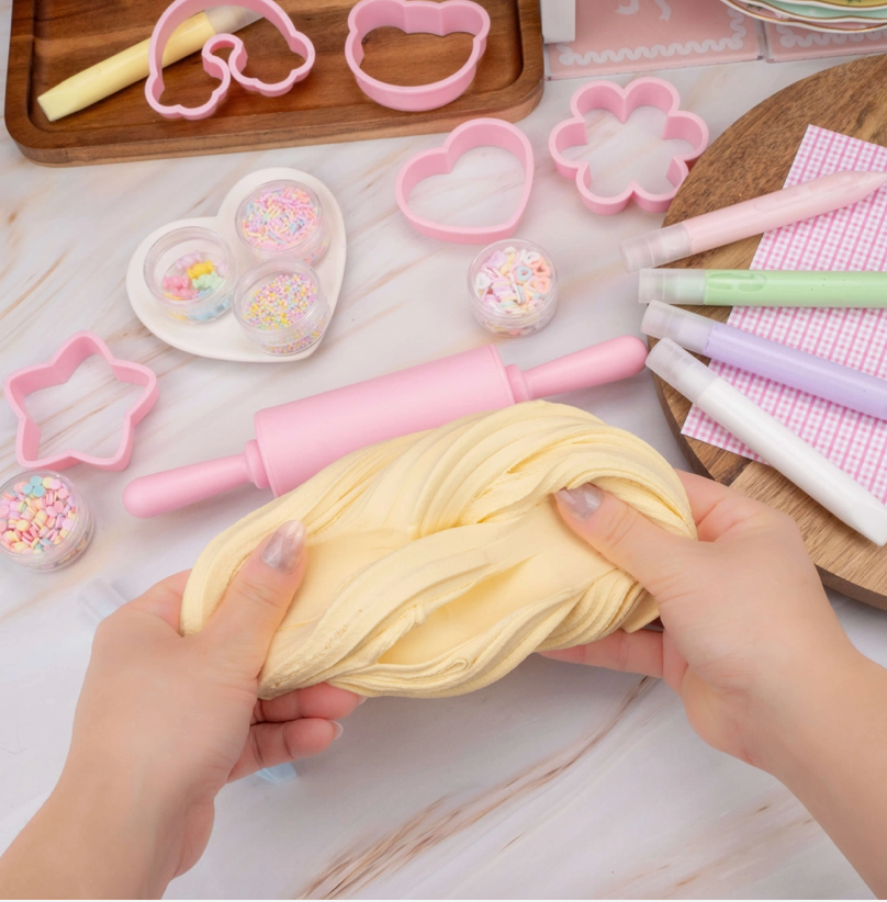 Play & Display Sugar Cookie Deco Dough Diy Craft Kit