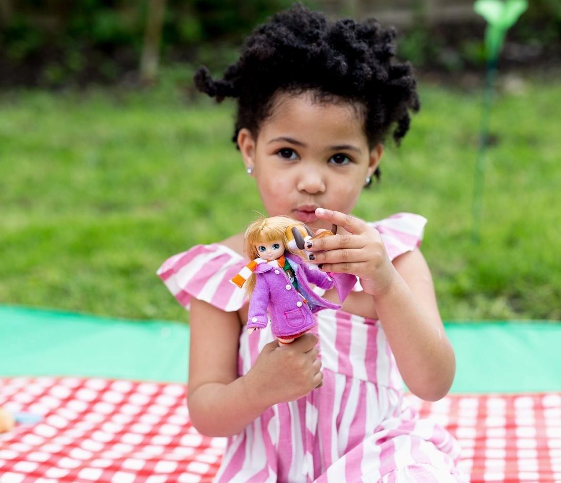 Lottie Doll: Autumn Leaves