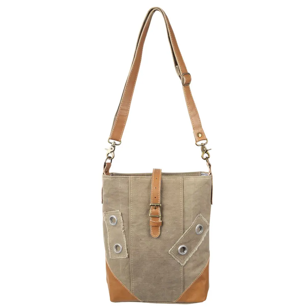 Plain Canvas w/ Buckle Bag