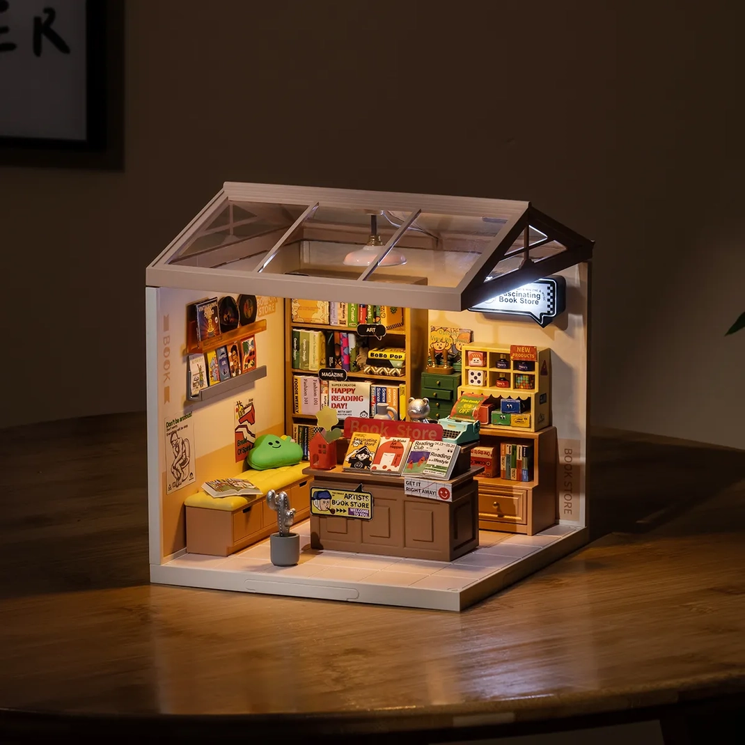 Miniature House Kit: Fascination Book Store