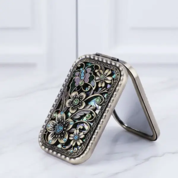 Compact Mirror