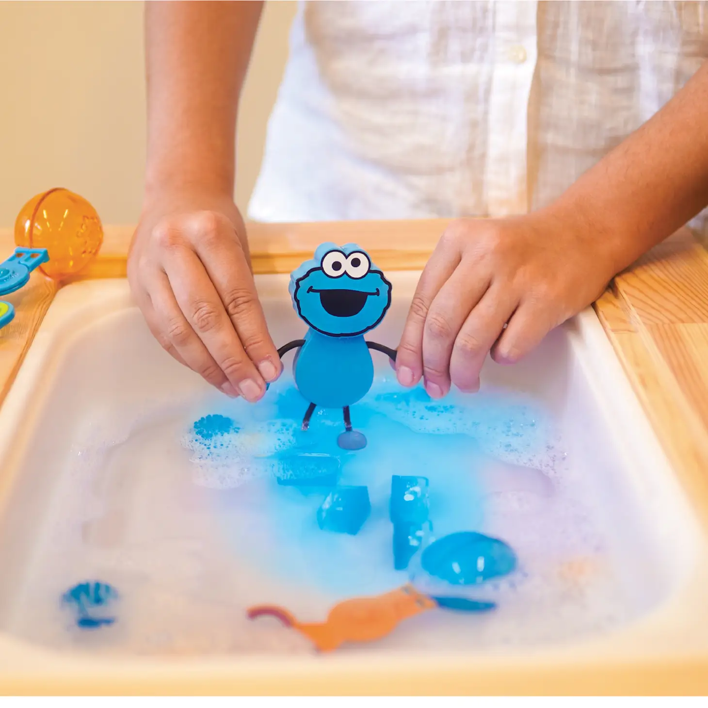 Glo Pal Cookie Monster Bath Toy