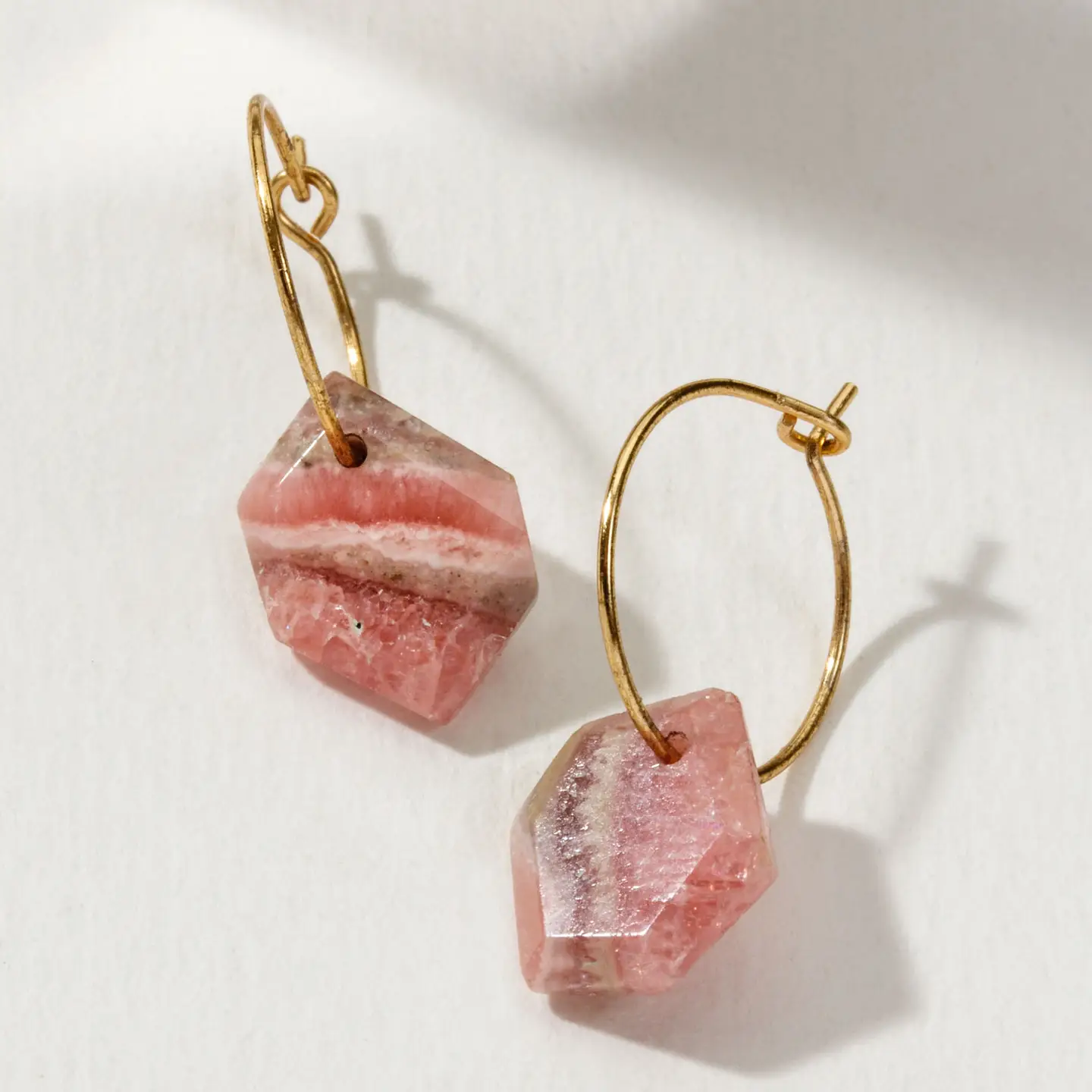 Geometry Mini Hoop Earrings Gold: Rhodochrosite