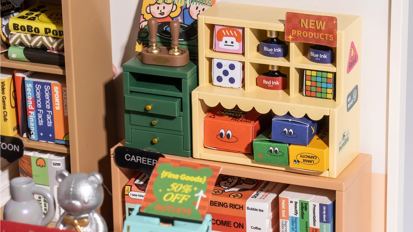 Miniature House Kit: Fascination Book Store