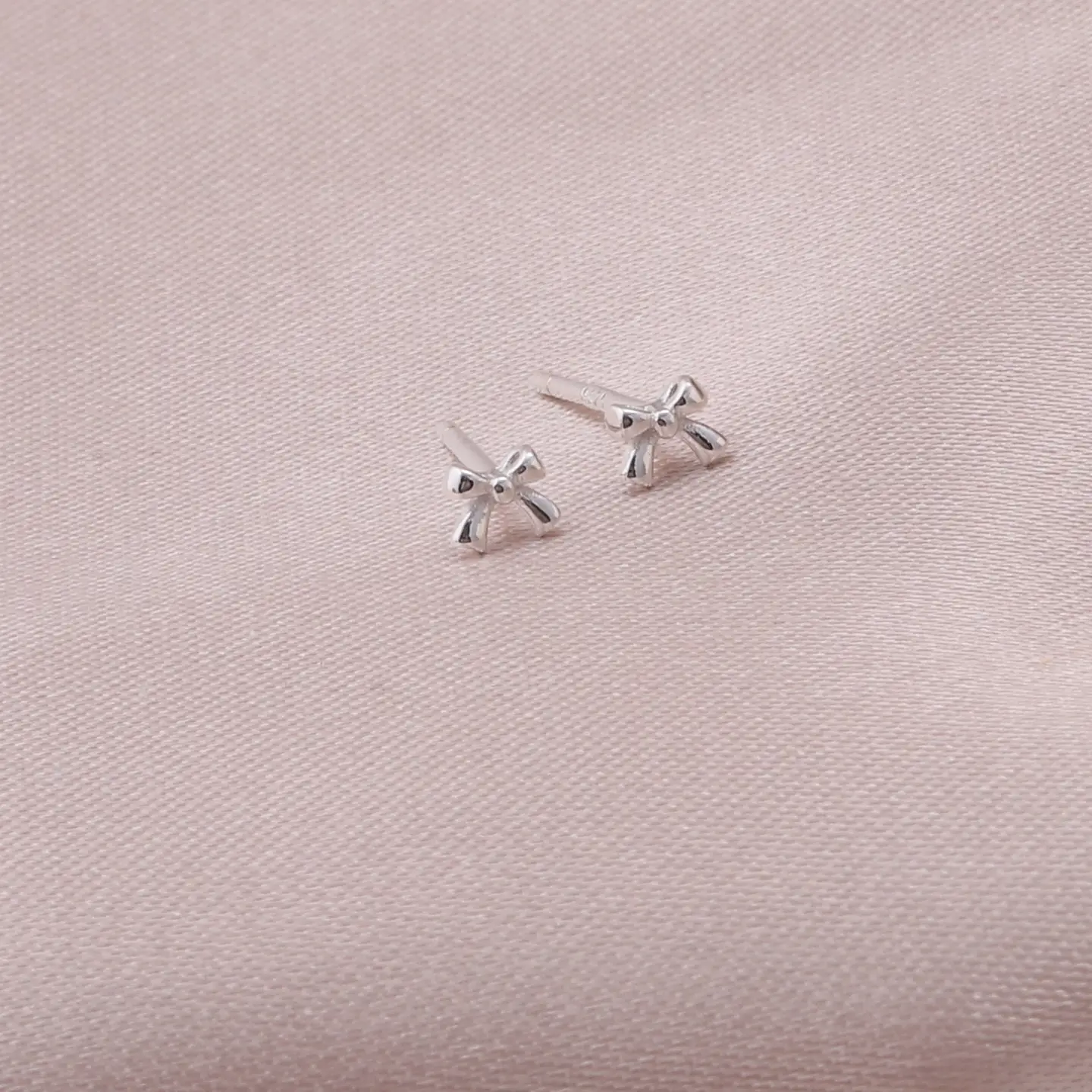 Kinfolk Red Ballerina w/ Tiny Bow Earrings