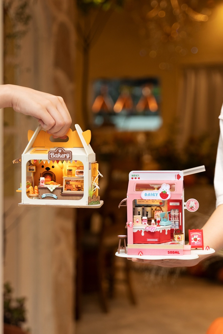 DIY Miniature House Teddy’s Breadbox