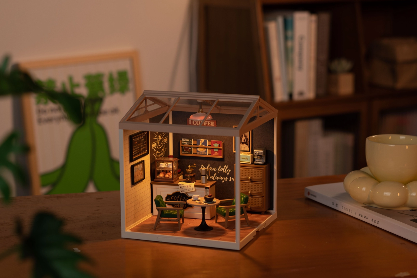 Miniature House Kit: Breezy Time Cafe