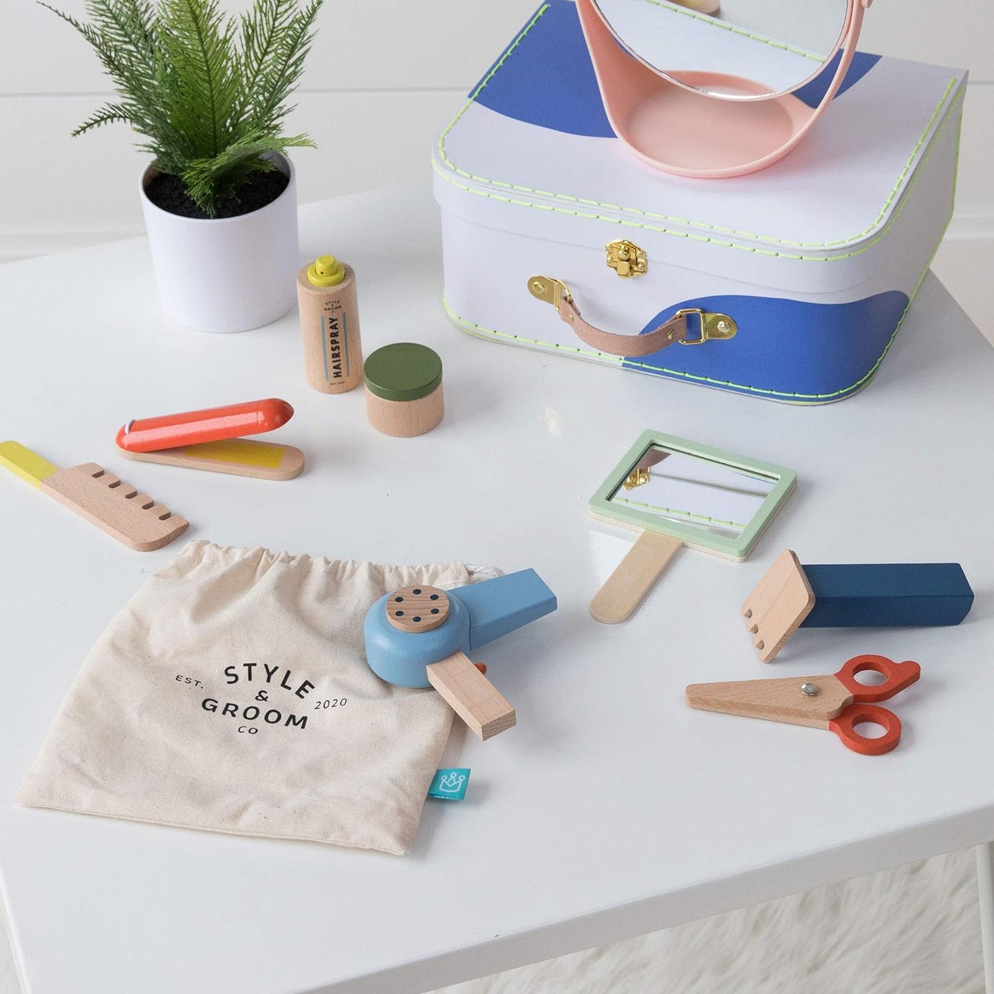 Wooden Style & Groom Play Set