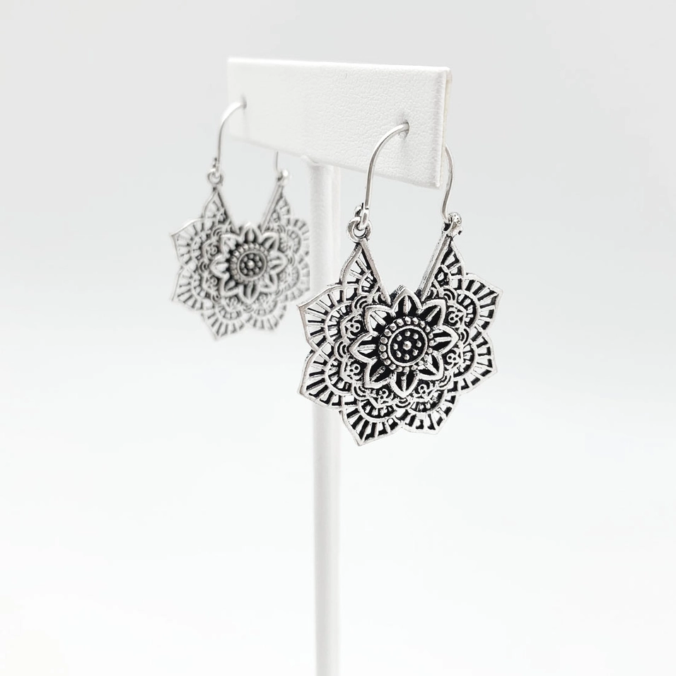 Tanvi Silver Filigree Flower Earrings