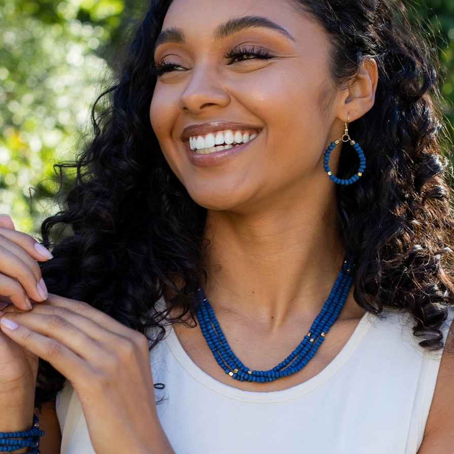 Beaded Chromatic 3 Strand Short Necklace