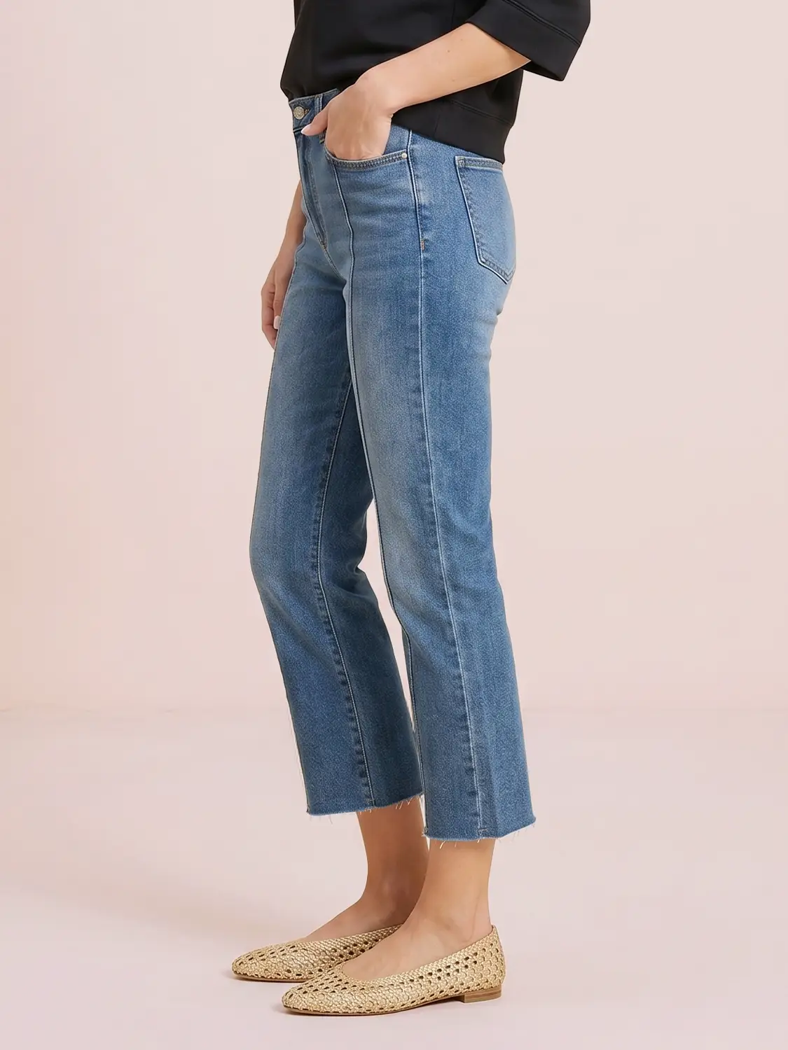 Front Seam Cropped Denim Jeans