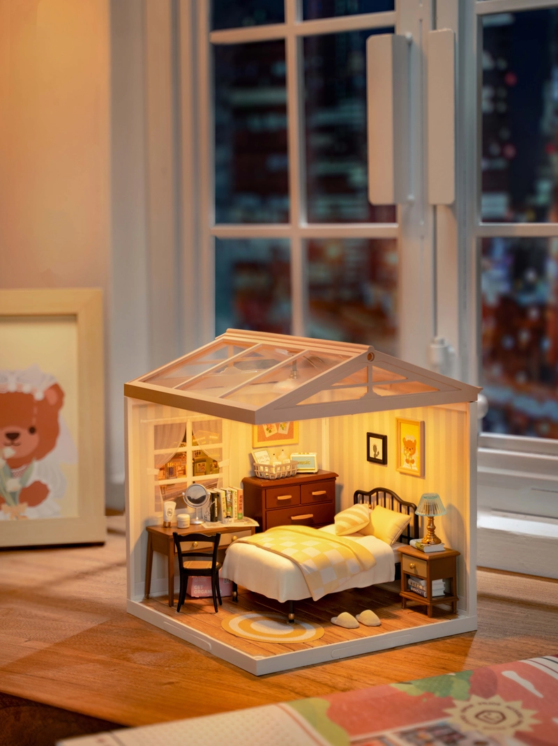 Miniature House Kit: Sweet Dreams Bedroom