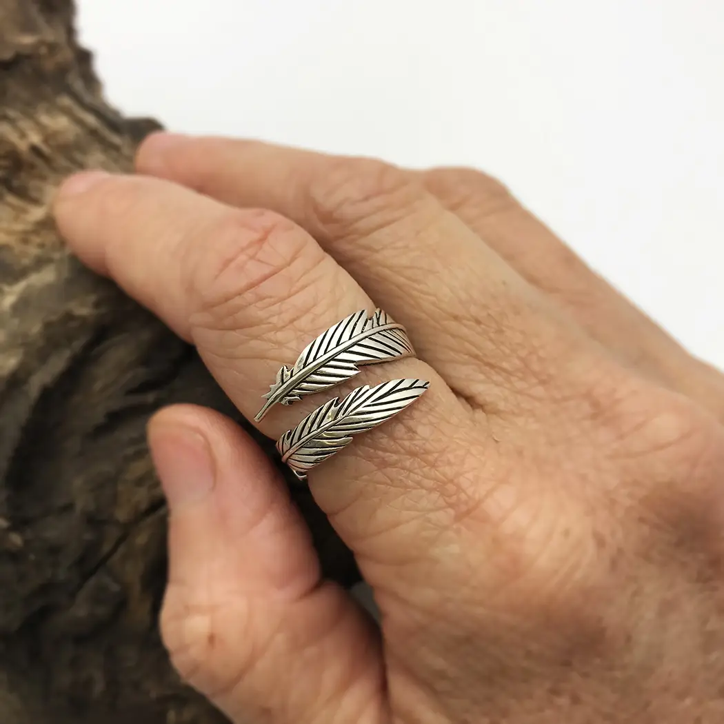 Adjustable Feather Ring