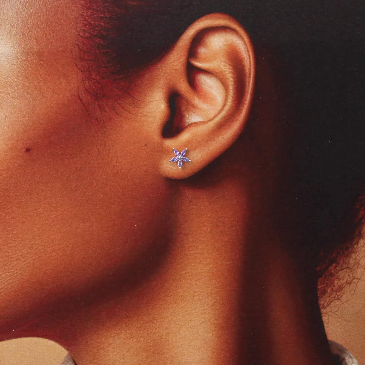 Beautiful Sparkle Crystal Flower Earrings