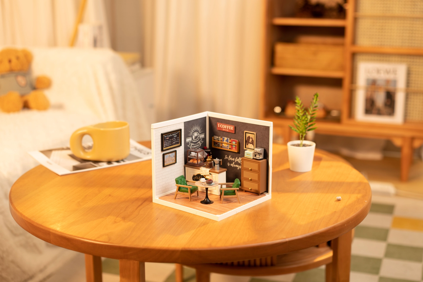 Miniature House Kit: Breezy Time Cafe