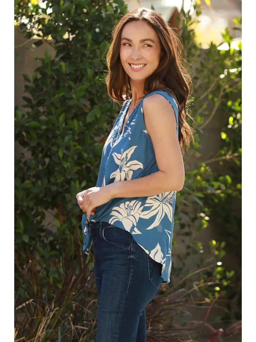 Crochet Lace Trim Tie Waist Tank Top
